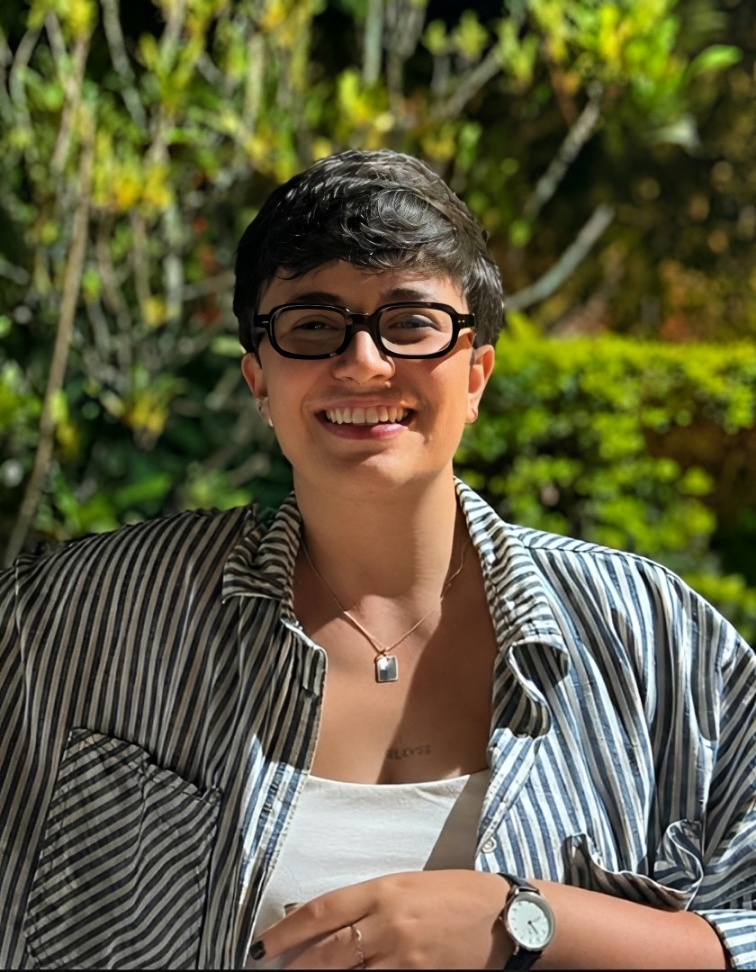 Beatriz Rezende psicóloga em consultório em Belo Horizonte